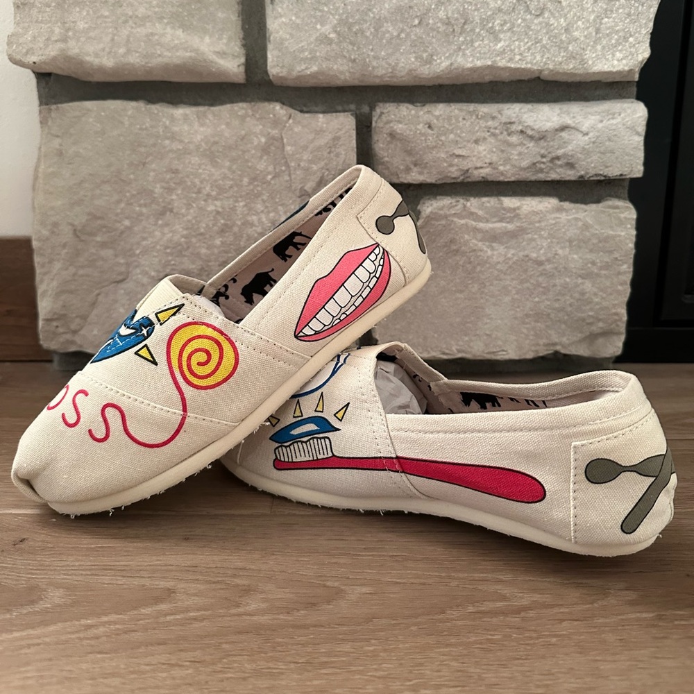 Dental Themed Shoes - Picture 2 of 6